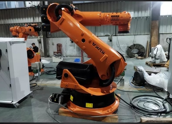KUKA 자동 로봇 팔과 함께 스테인리스 스틸 베개 판 섬유 레이저 용접 기계